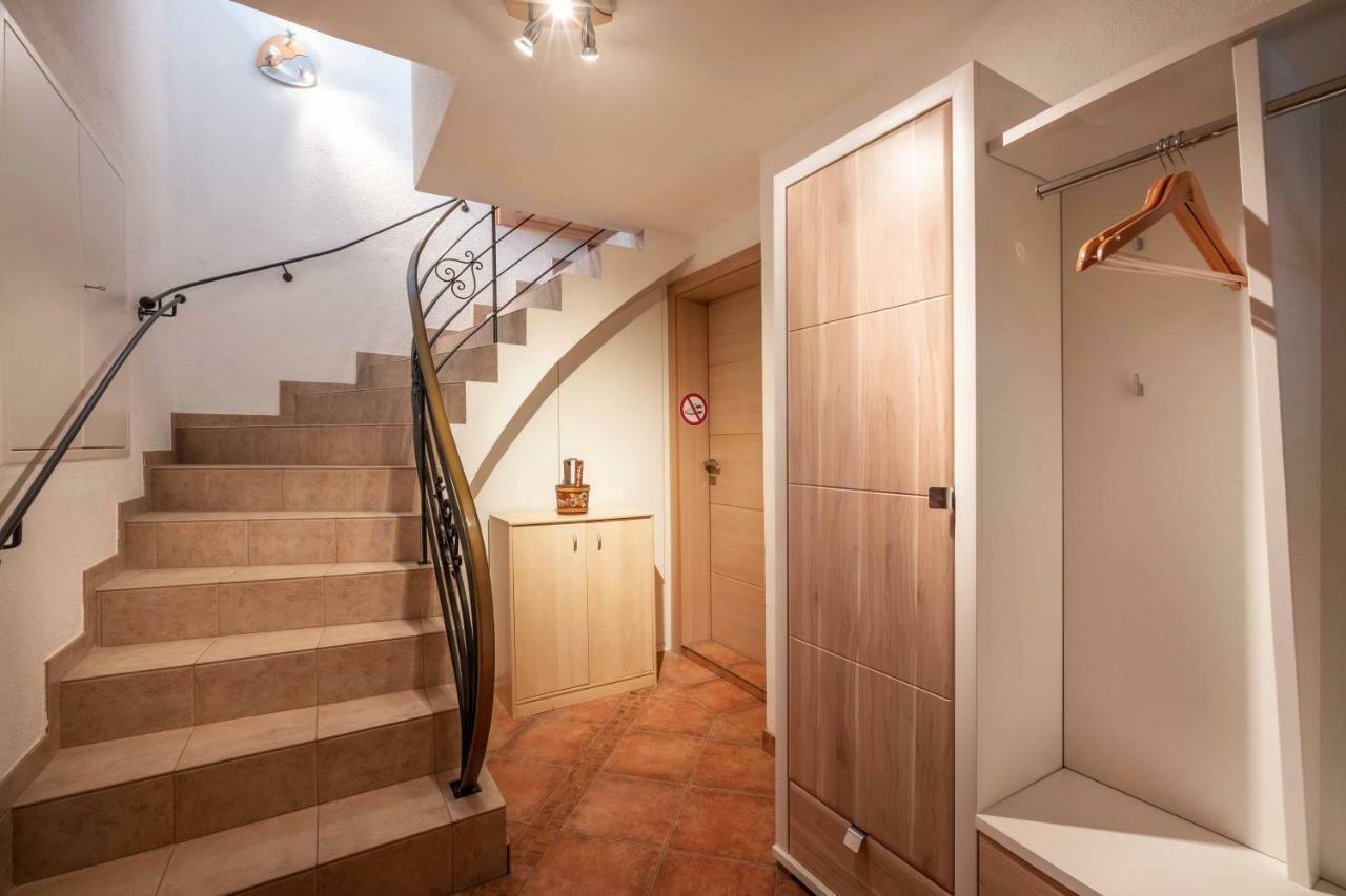 Exclusive Appartement Chalet Sankt Johann in Tirol Bagian luar foto